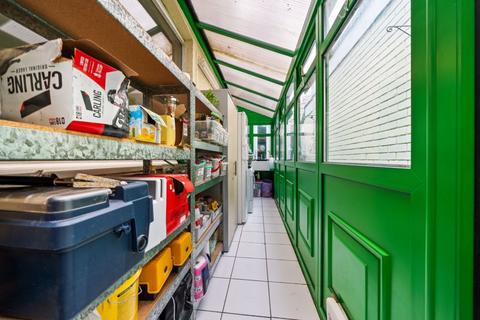 12 Hampton Road, Worcester Park, KT4 8ET