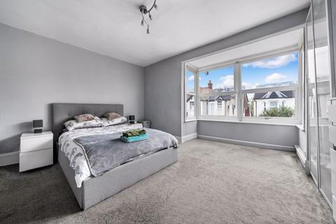 12 Hampton Road, Worcester Park, KT4 8ET