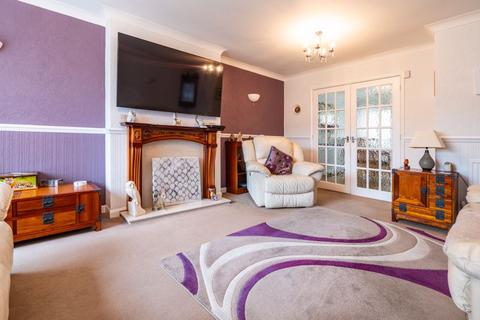 4 bedroom detached house for sale, Lothian Close, Milton Keynes