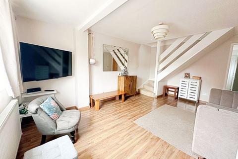 2 bedroom semi-detached house for sale, Hill Close, Pershore