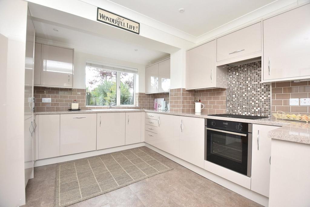 Ipswich Road, Newbourne, Woodbridge... 3 bed semidetached house for