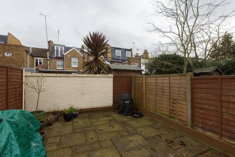 3 bedroom terraced house to rent, Alma Road, London SW18