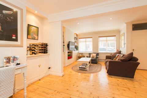 3 bedroom terraced house to rent, Alma Road, London SW18