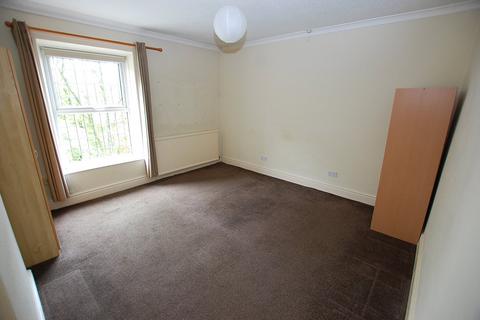 2 bedroom terraced house to rent, Stockport Road, Ashton-under-Lyne OL5