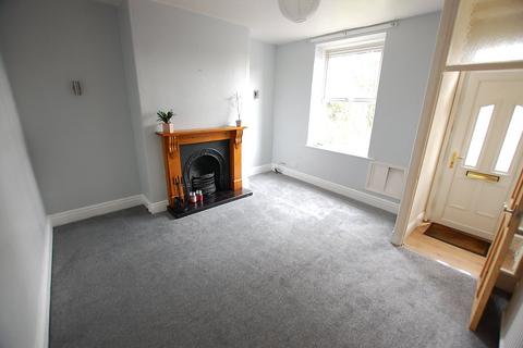 2 bedroom terraced house to rent, Stockport Road, Ashton-under-Lyne OL5