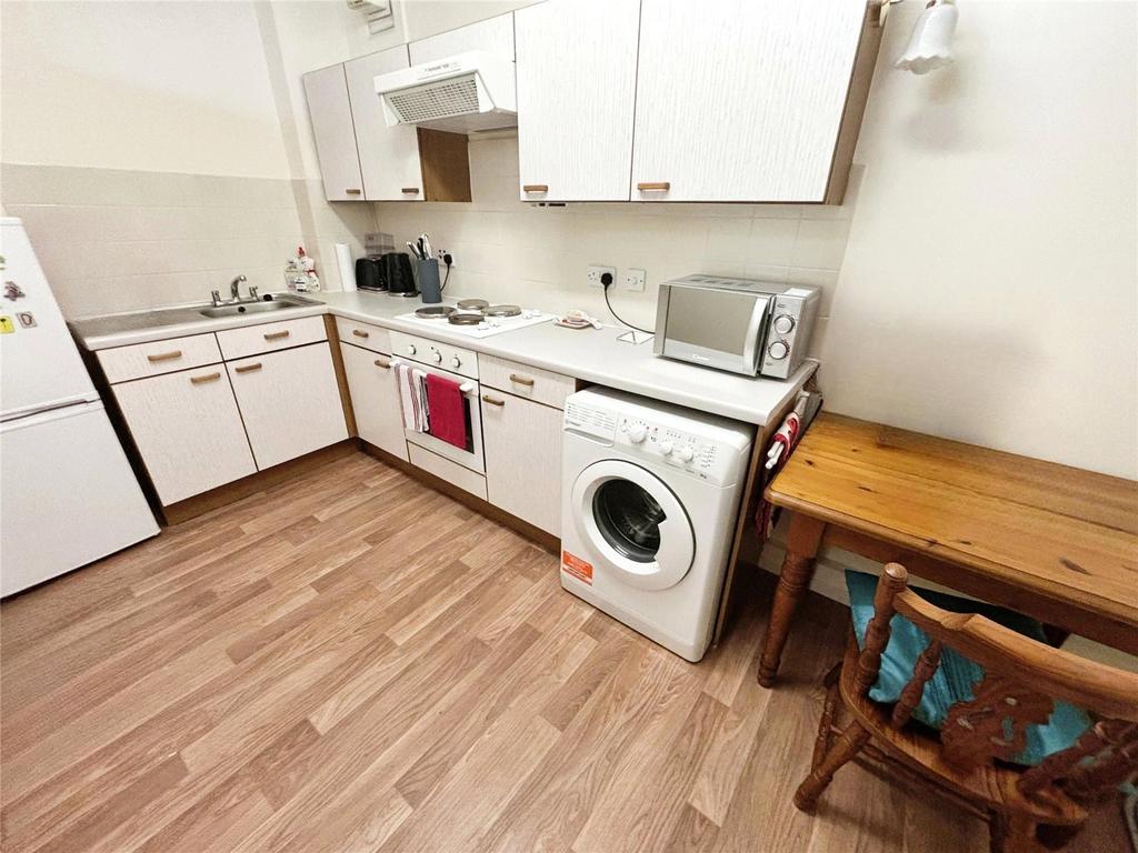 Kitchen/Dining Area