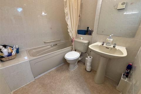 1 bedroom flat for sale, High Street, Kent ME4