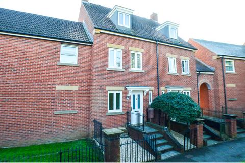 3 bedroom townhouse for sale, Somerset Way, Highbridge, TA9