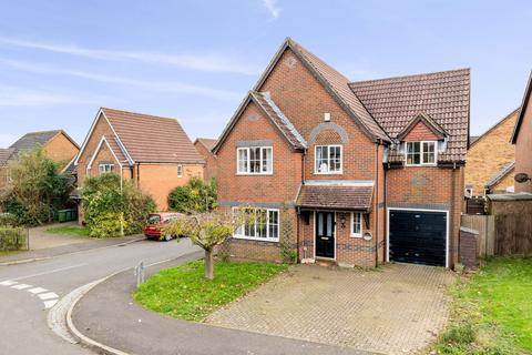 Pannell Drive, Hawkinge, Folkestone, CT18