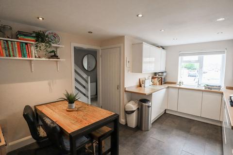4 Carpenters Close, Calne, SN11 9ER