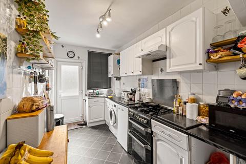 33 Surrenden Road, Folkestone, CT19 4DZ