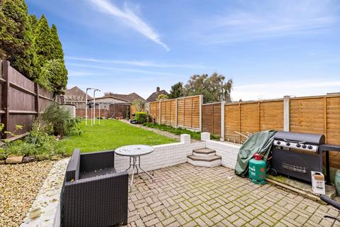 33 Surrenden Road, Folkestone, CT19 4DZ