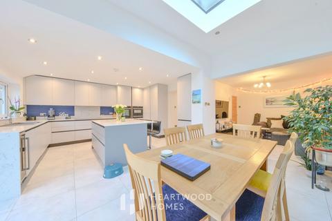 5 bedroom semi-detached house for sale, Gurney Court Road, St Albans, AL1 4QY