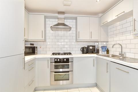 6 Aster Road, Minster On Sea, Sheerness, ME12 3GB