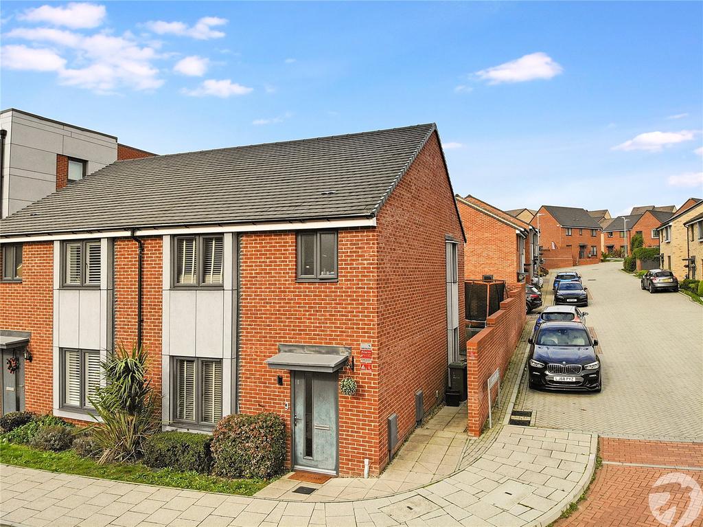 Flint Rise, Castle Hill, Ebbsfleet... 3 bed semidetached house for