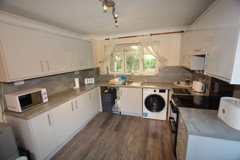 4 bedroom detached house to rent, Hillcrest Drive, South Anston, Sheffield