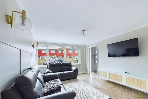 16 Douglas Road, Welling, DA16 1QZ