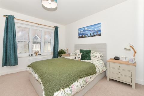 25 Nightingale Drive, Wouldham, Rochester, ME1 3XQ