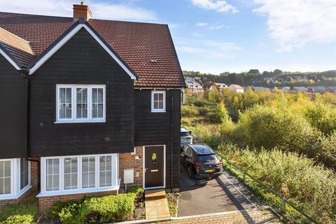 25 Nightingale Drive, Wouldham, Rochester, ME1 3XQ