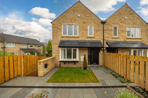 4 bedroom detached house for sale, Longclough Drive, Glossop SK13