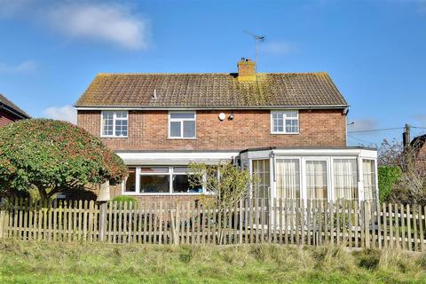 4 bedroom detached house for sale, Maytham Road, Rolvenden Layne