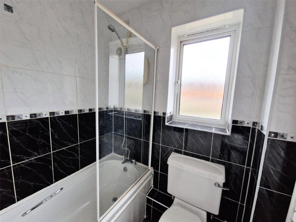 House in Frankley - More