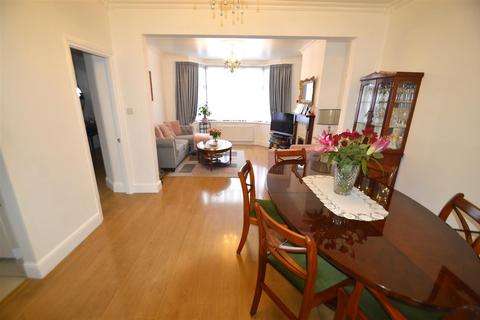 3 bedroom end of terrace house for sale, Cambeys Road, Dagenham