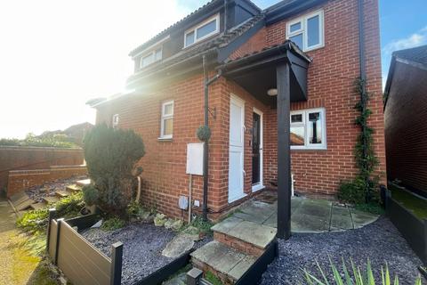 4 bedroom semi-detached house for sale, Skylark Corner, Stevenage, Hertfordshire, SG2
