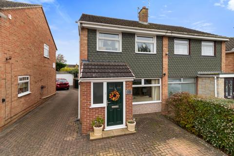 15 Ellison Avenue, Worcester, WR2 6EG