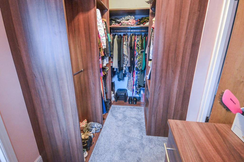 Walk-In Wardrobe