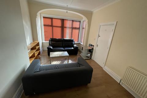 undefined, Park Range, Manchester M14