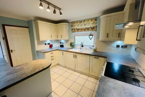 3 bedroom terraced house for sale, Grosvenor Road, Abertillery, Gwent. NP131PA.