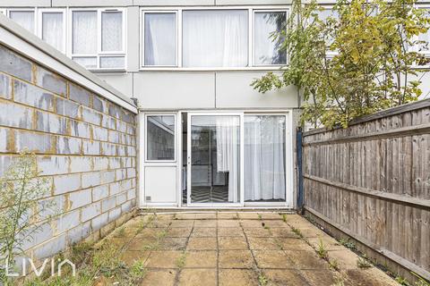75 Shropshire Close, Mitcham, CR4 1XX