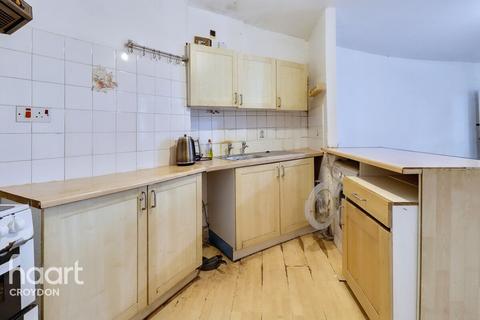 1 bedroom flat for sale, Whitehorse Road, Croydon