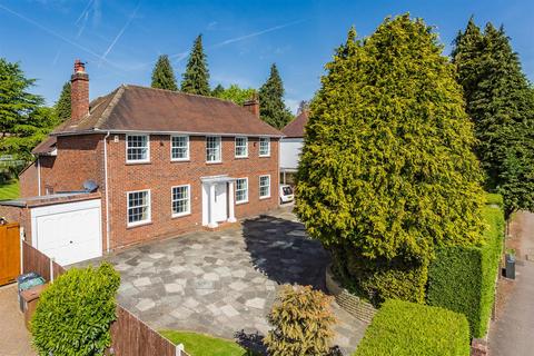 4 bedroom detached house to rent, Brighton Road, Banstead