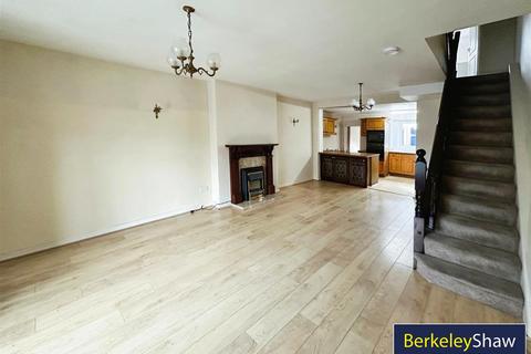 2 bedroom terraced house to rent, Castle Street, Southport