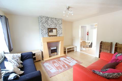 6 bedroom end of terrace house to rent, Hawkwood Crescent, Worcester WR2