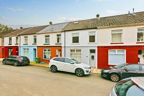 31 Collwyn Street, Tonyrefail, Porth, CF39 8BH
