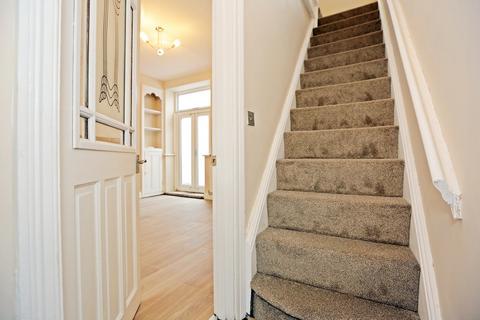 31 Collwyn Street, Tonyrefail, Porth, CF39 8BH