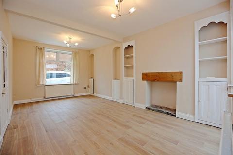 31 Collwyn Street, Tonyrefail, Porth, CF39 8BH