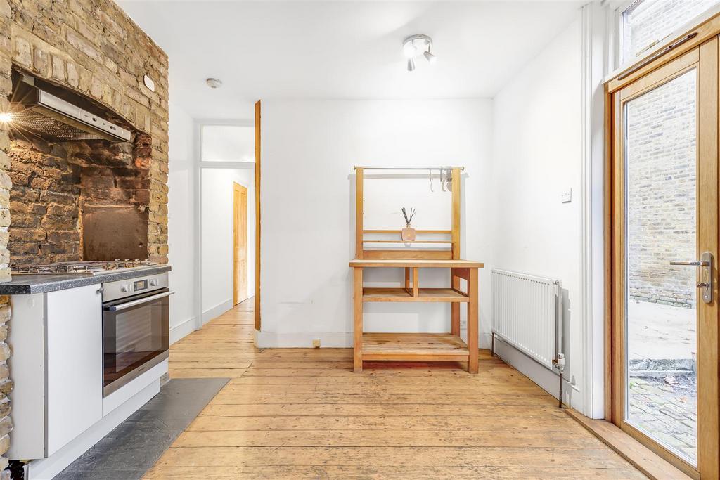 James anderson-182c fawe park road-sw15  4 .jpg
