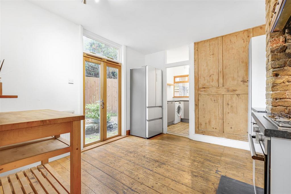James anderson-182c fawe park road-sw15  6 .jpg