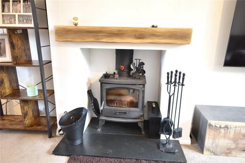 34 Wheelers Lane, Smallfield, Horley, RH6 9PT