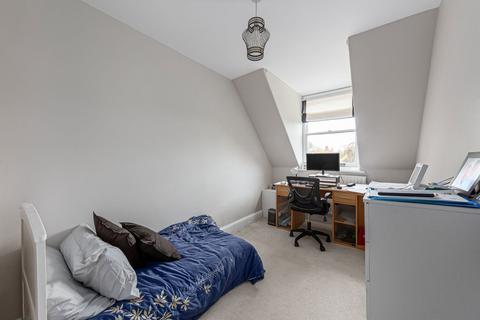Flat 5, 49 Wickham Road, Beckenham, BR3 6QJ