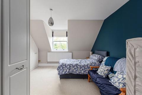 Flat 5, 49 Wickham Road, Beckenham, BR3 6QJ