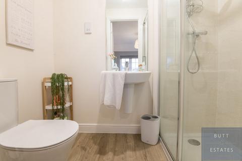 109 Hawkins Road, Exeter, EX1 3UW