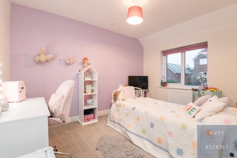 109 Hawkins Road, Exeter, EX1 3UW