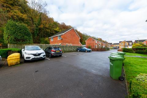 1 bedroom ground floor flat for sale, 3 Coed Celynen Drive, Abercarn, Newport. NP11