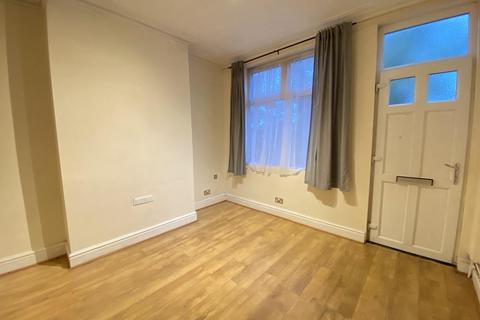 2 bedroom terraced house to rent, Slack Lane, Derby DE22