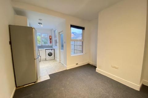 2 bedroom terraced house to rent, Slack Lane, Derby DE22